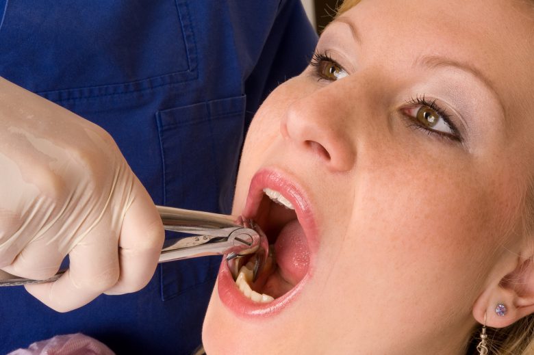 خدمات تازه دندان‌پزشکی در مراکز درمانی تامین اجتماعی