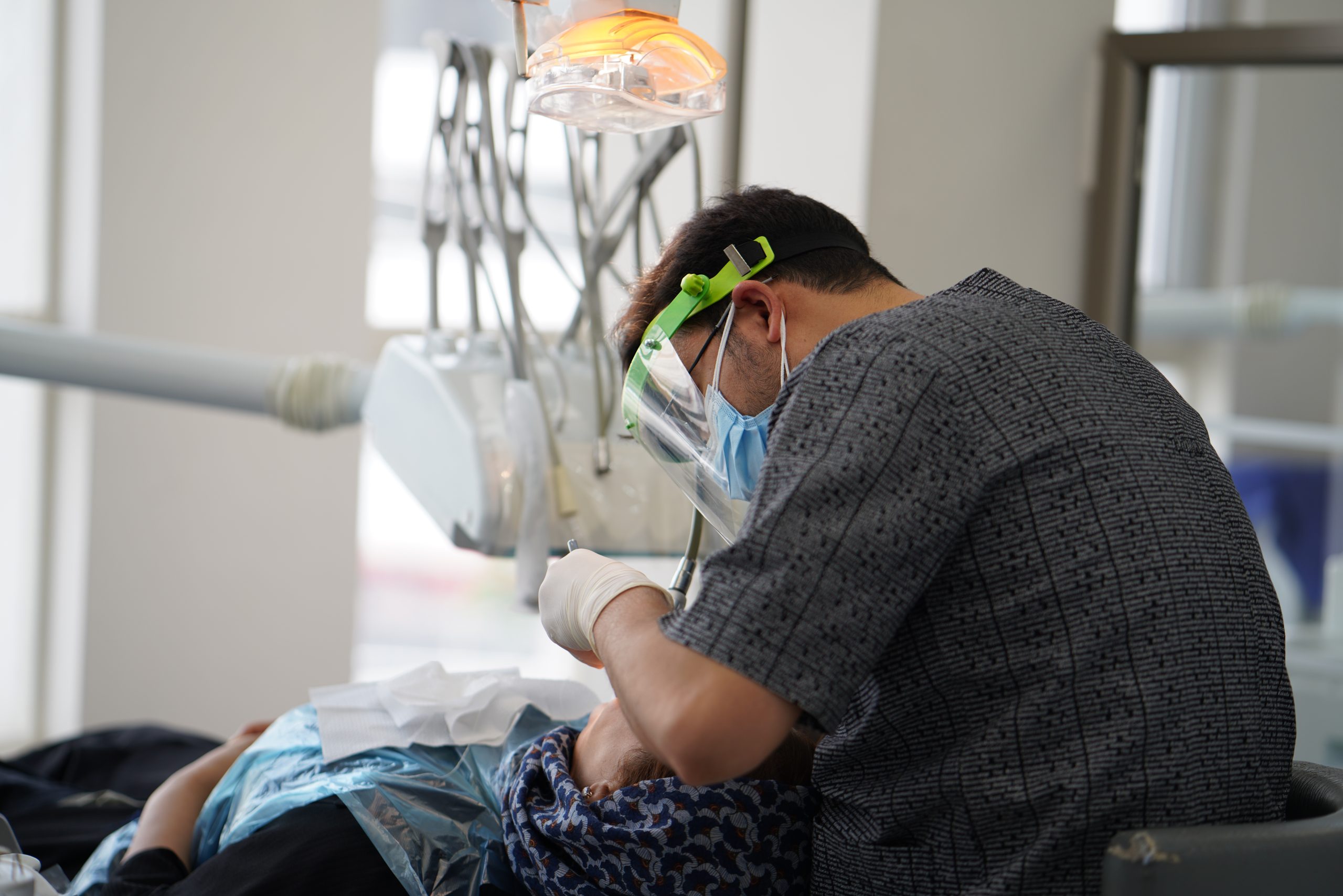 تجهیرات کلینیک دندانپزشکی تاج
