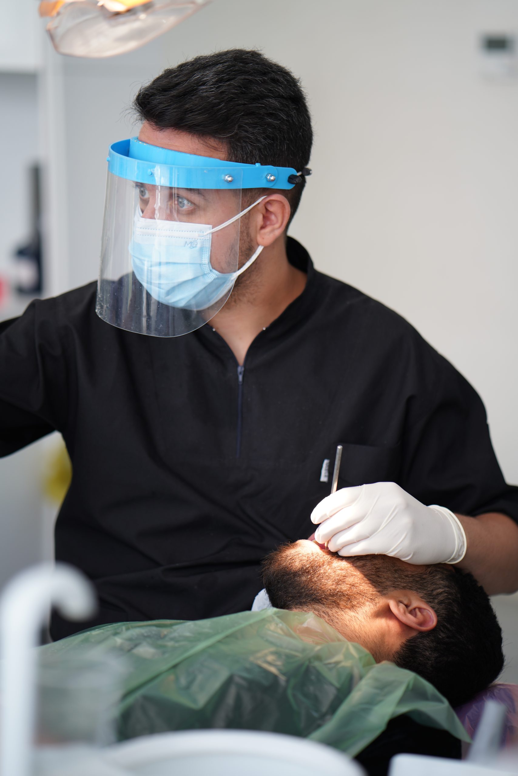 در طول ویزیت اورژانس دندانی چه انتظاری می توانم داشته باشم؟